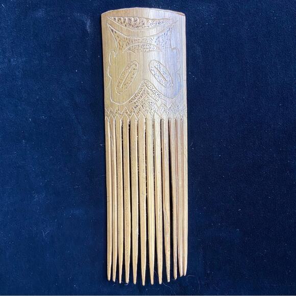 Old West Papua New Guinea Carved Bamboo Comb beautiful collection item - Picture 1 of 6